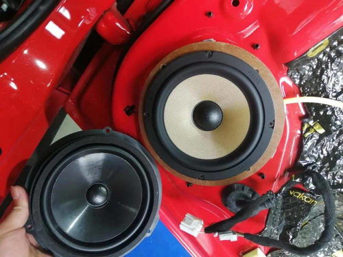 深圳汽車音響改裝,福特野馬,升級(jí)phass妃仕pi 165g3三分頻揚(yáng)聲器